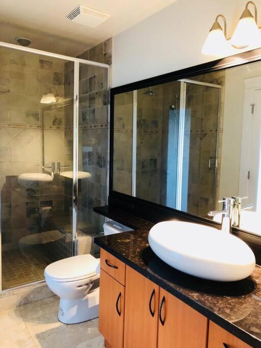 Saanichton Waterfront 2Br Suite With Superb Views 외부 사진