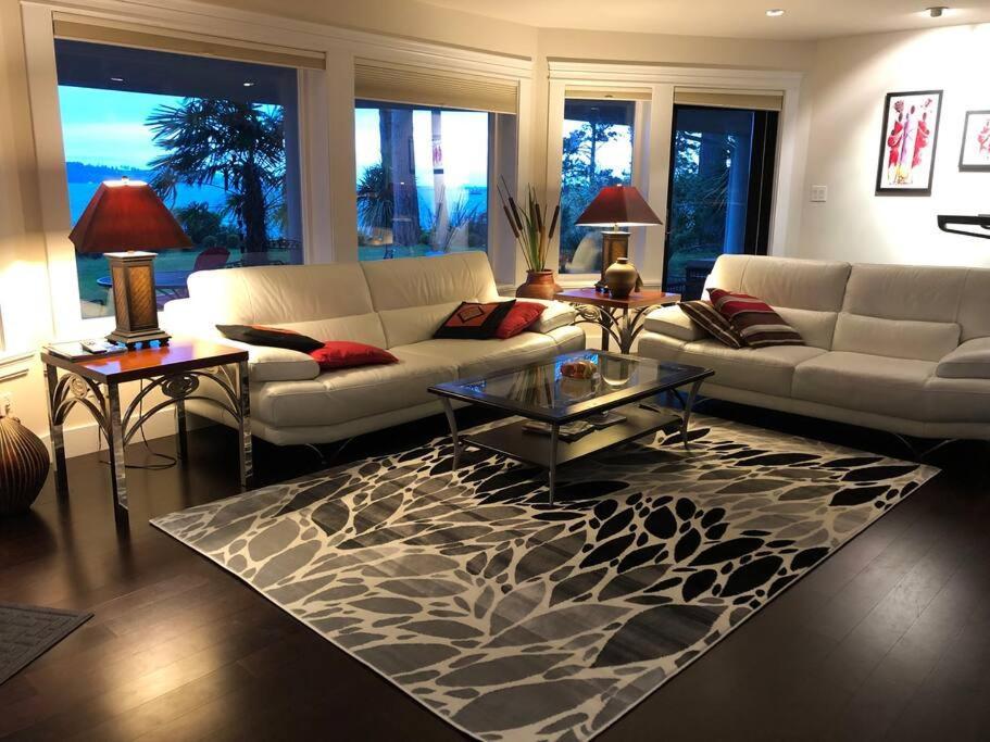Saanichton Waterfront 2Br Suite With Superb Views 외부 사진