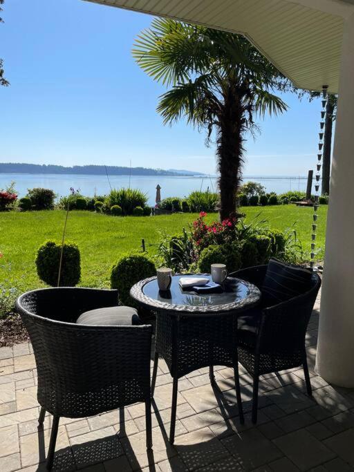 Saanichton Waterfront 2Br Suite With Superb Views 외부 사진